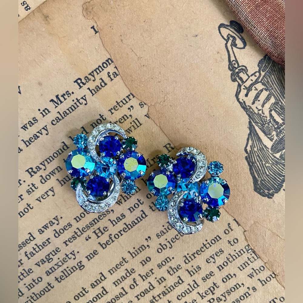 Vintage Kramer of New York cobalt/cyan blue & silver tone AB clip on earrings